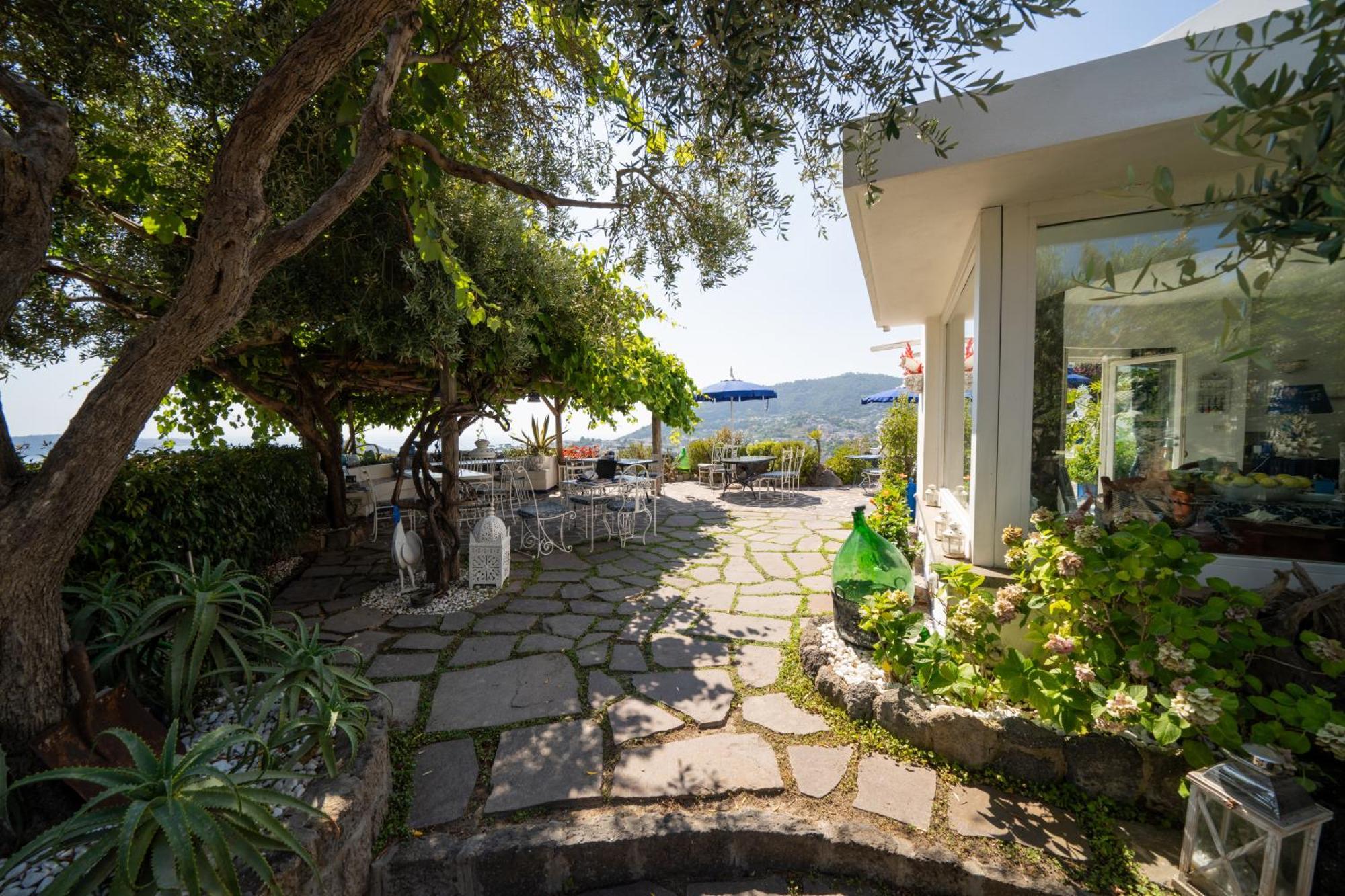 Relais Bijoux Ischia Bed & Breakfast Bagian luar foto