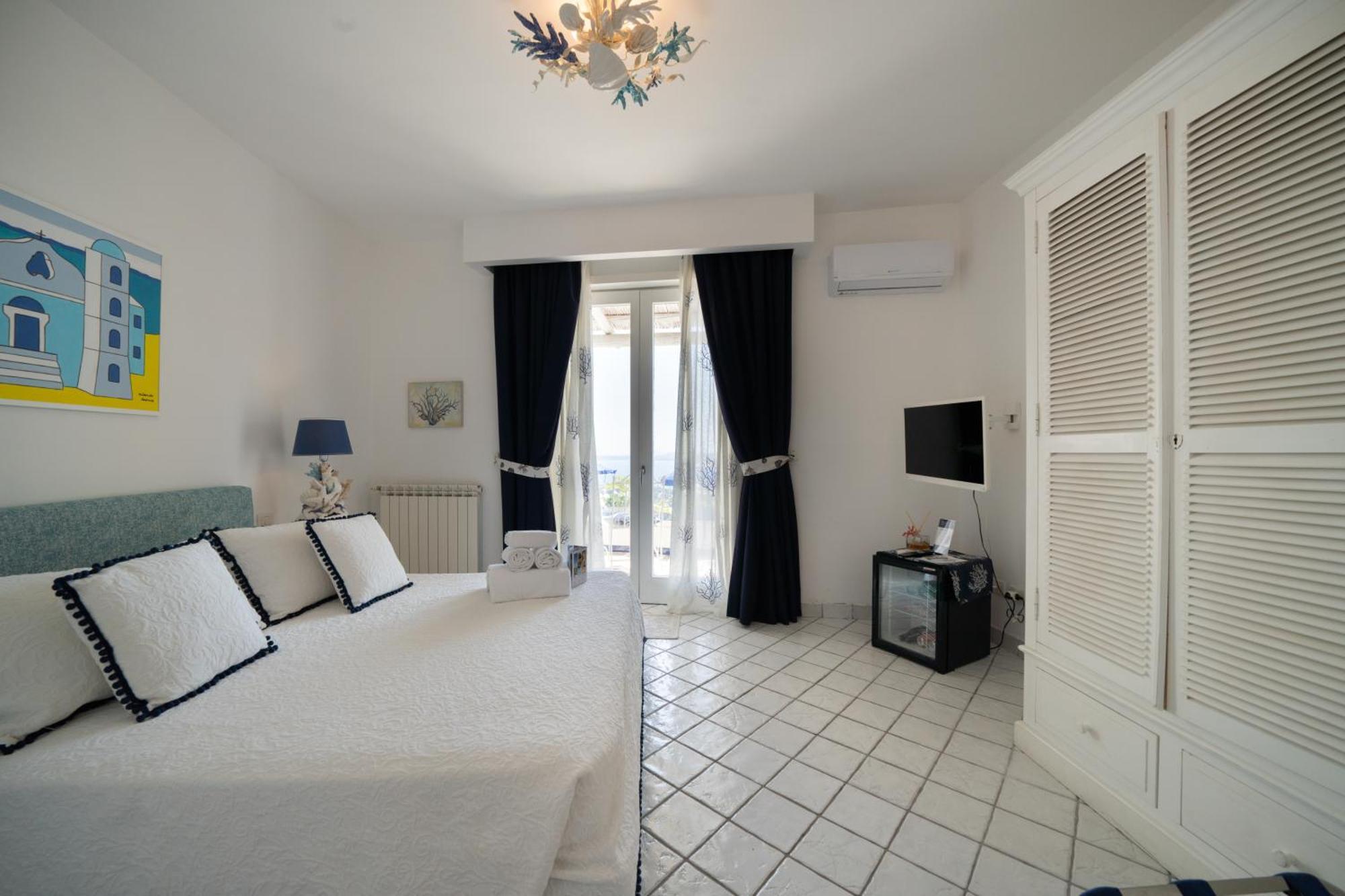 Relais Bijoux Ischia Bed & Breakfast Bagian luar foto